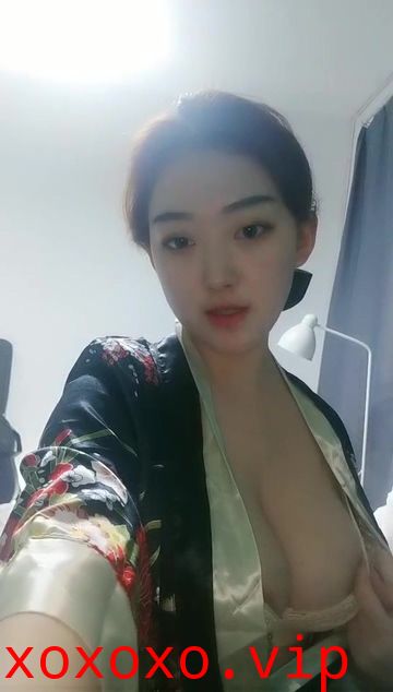 高颜值巨乳短发妹子露逼诱惑 白皙诱人大奶近距离特写逼逼非常粉嫩 很是诱惑喜欢不要错过!}