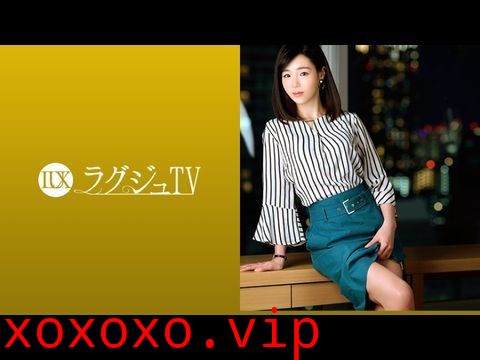 LUXU1090ラグジュTV1074上品な佇まいの奥様が旦那の許可を経て念願のAV出演。旦那以外のペニスの刺激に酔いしれ、頬を染めながら中イキ絶頂！！.}